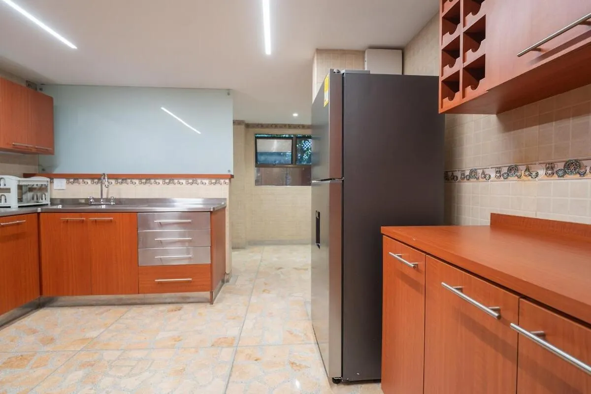 Provenza Lux Apartment L Guest Friendly L Fast Wifi L 9 Guest Medellin