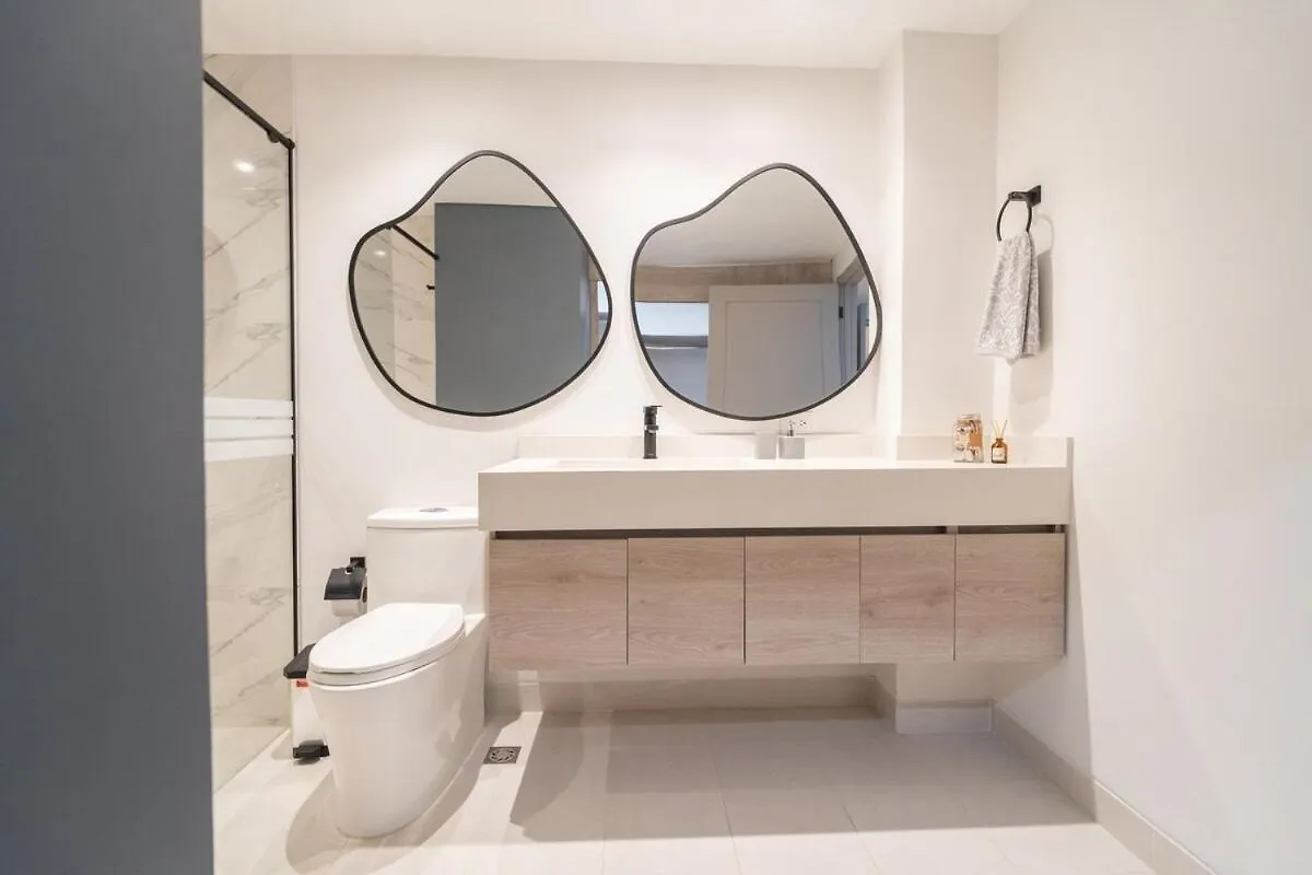 מדיין Provenza Lux Apartment L Guest Friendly L Fast Wifi L 9 Guest