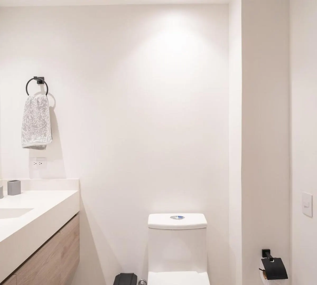 Provenza Lux Apartment L Guest Friendly L Fast Wifi L 9 Guest Medellin